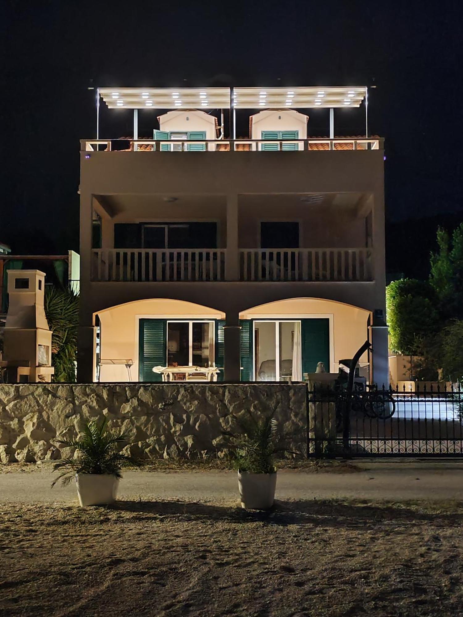 רוגוזניצה Beach Apartments Rogoznica מראה חיצוני תמונה