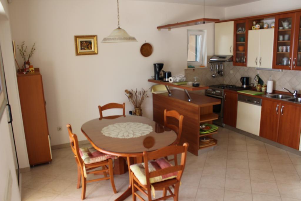 רוגוזניצה Beach Apartments Rogoznica מראה חיצוני תמונה