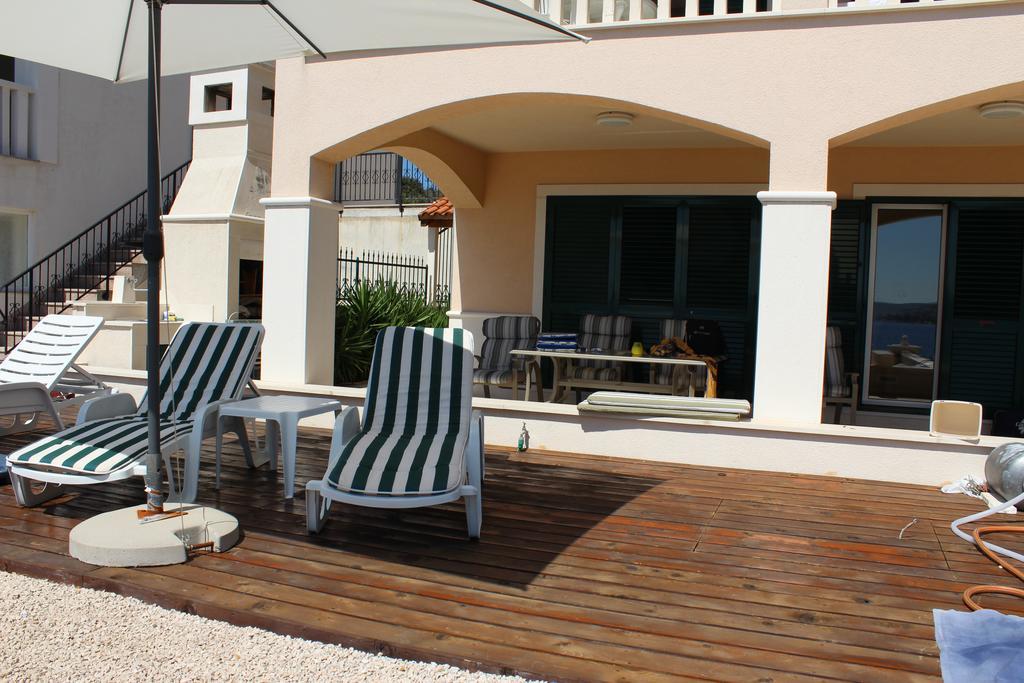 רוגוזניצה Beach Apartments Rogoznica מראה חיצוני תמונה