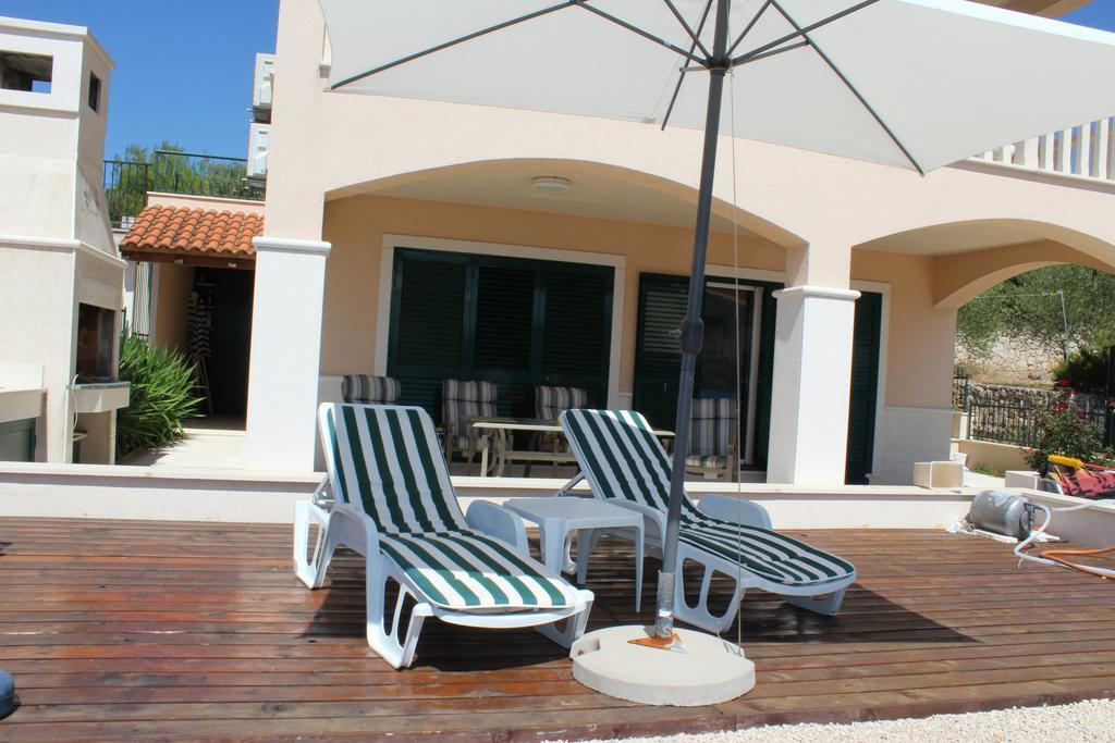 רוגוזניצה Beach Apartments Rogoznica מראה חיצוני תמונה