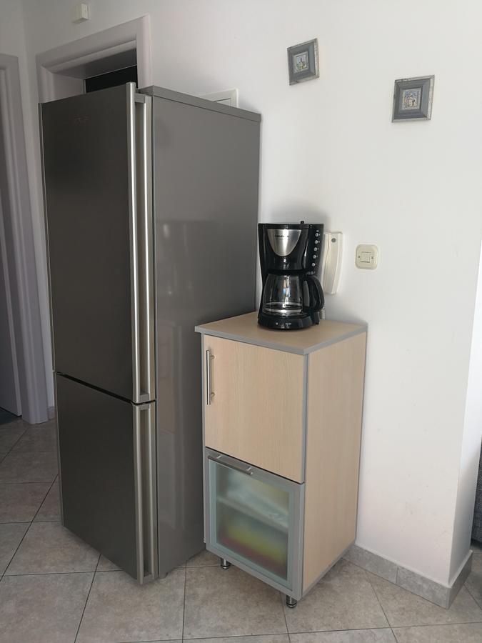 רוגוזניצה Beach Apartments Rogoznica מראה חיצוני תמונה
