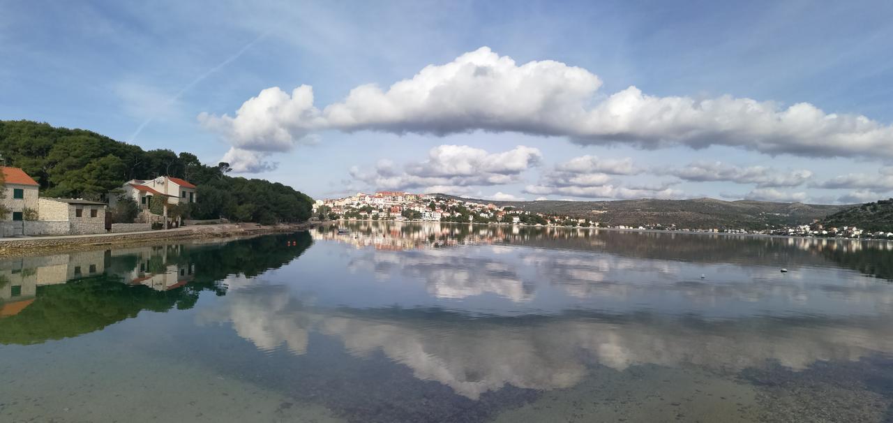 רוגוזניצה Beach Apartments Rogoznica מראה חיצוני תמונה