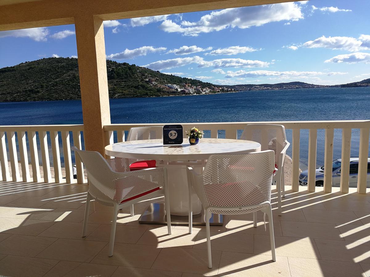 רוגוזניצה Beach Apartments Rogoznica מראה חיצוני תמונה